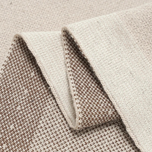 GESTRICKTE DECKE MIT SCHAFSMOTIV