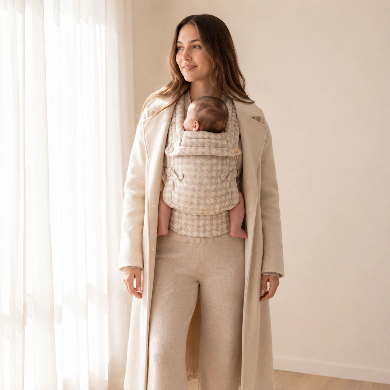 BABYTRAGE – NEUTRALES HAUNDSTOOTH-MUSTER