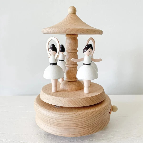 HANDGEFERTIGTES HOLZ-MUSIKKARUSSELL – BALLERINA