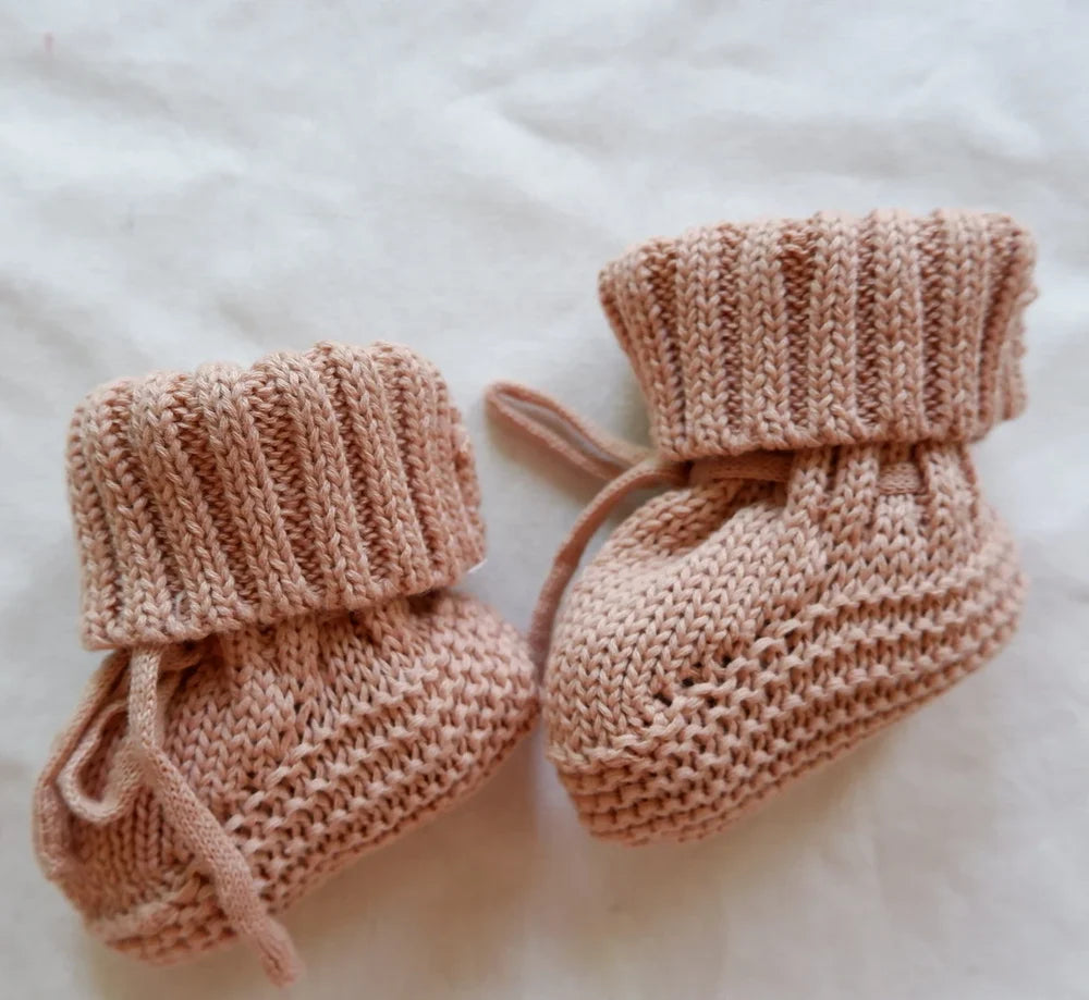 STRICK-BABYSCHUHE