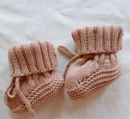 STRICK-BABYSCHUHE
