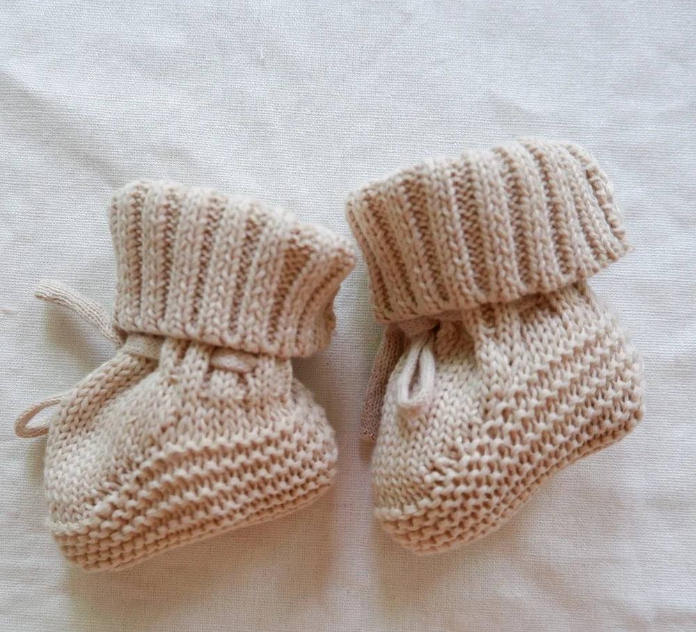 STRICK-BABYSCHUHE