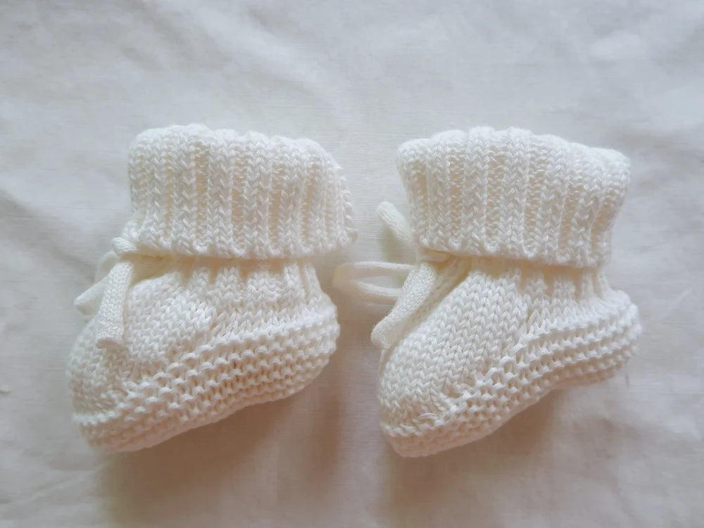 STRICK-BABYSCHUHE