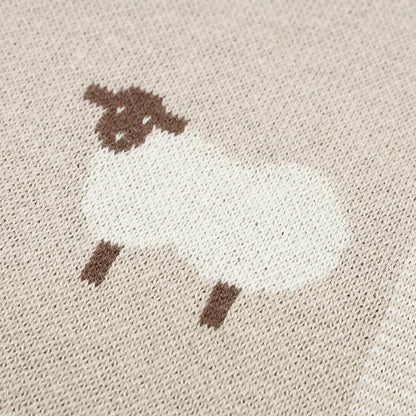 GESTRICKTE DECKE MIT SCHAFSMOTIV