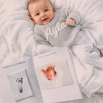 BABY-TAGEBUCH FÜR DAS ERSTE LEBENSJAHR